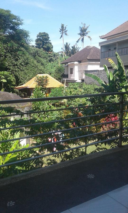 Madu Sentana House Hotel Ubud  Exterior photo
